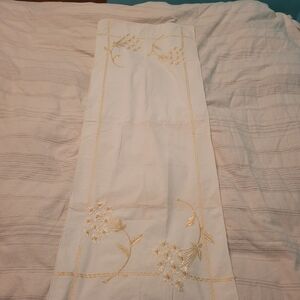 Cream Embroidered Floral Table Runner Please See Measurements